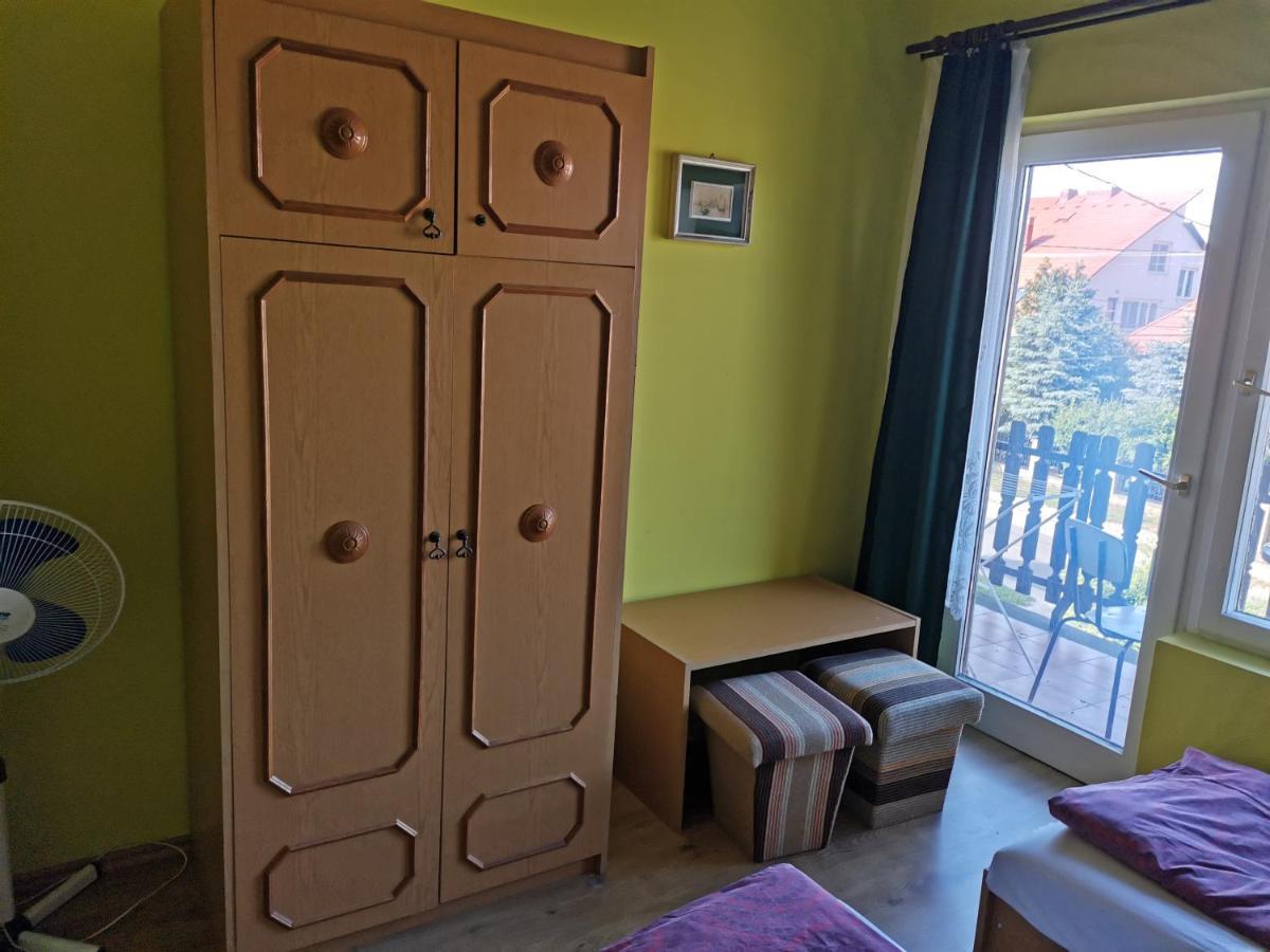 Appartement Roland Apartman à Balatonlelle Extérieur photo