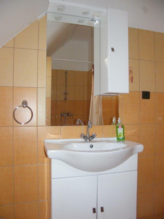 Appartement Roland Apartman à Balatonlelle Extérieur photo