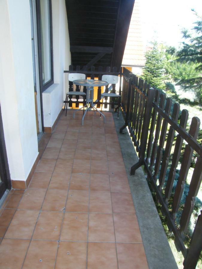 Appartement Roland Apartman à Balatonlelle Extérieur photo